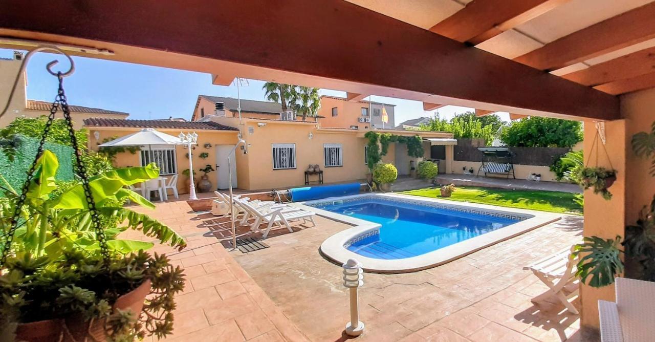 Chalet privado con piscina y barbacoa Tarragona Exterior foto